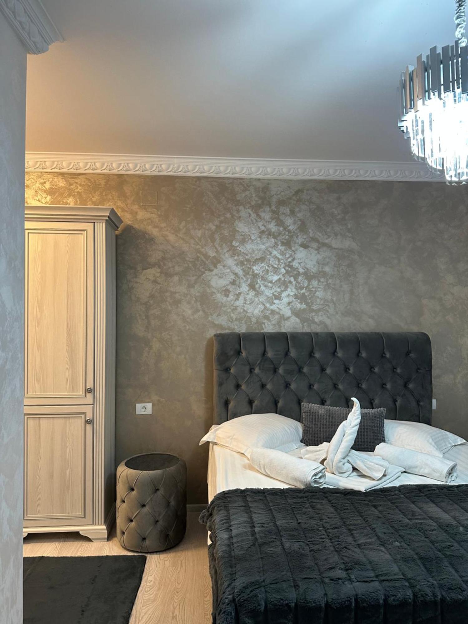 Apartament Simoni Ploiesti Exterior photo