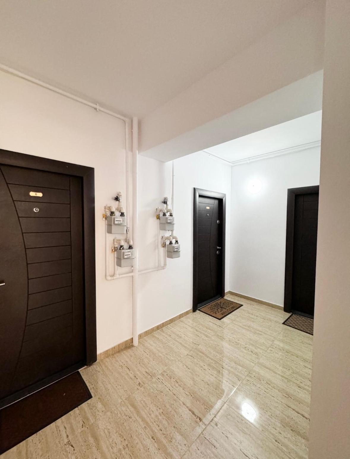Apartament Simoni Ploiesti Exterior photo