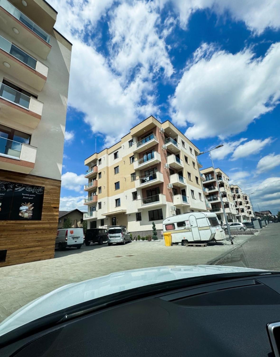 Apartament Simoni Ploiesti Exterior photo